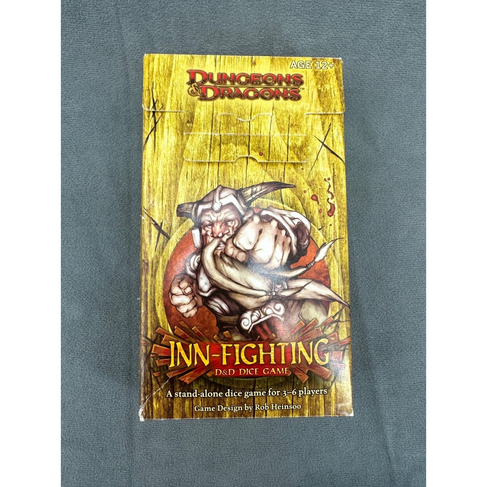 Dungeons & Dragons Inn Fighting Dice Game Wizards of the Coast DnD 2007